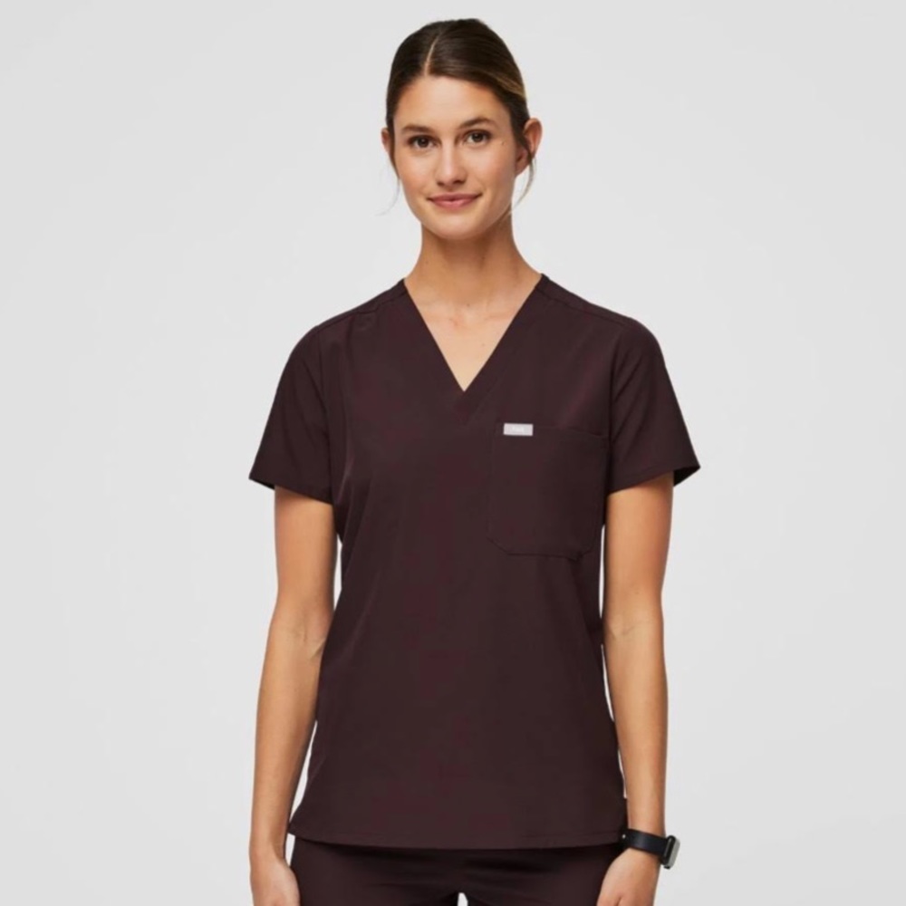 **BRAND NEW NEVER WORN; ONLY WASHED FIGS SCRUBS**
